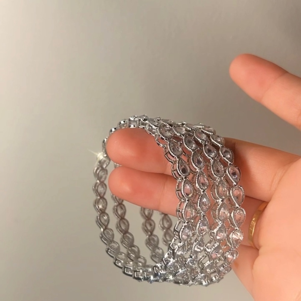 4 Set Bangles